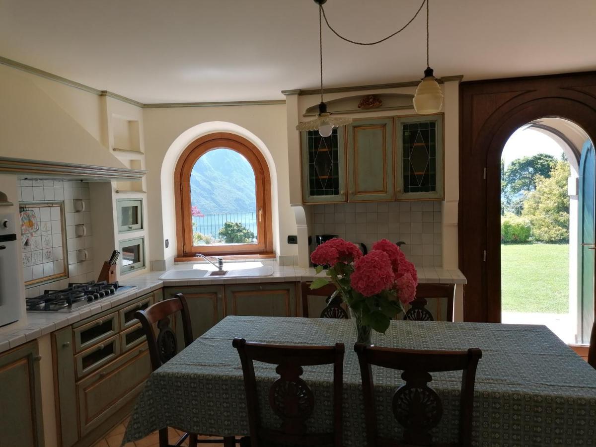 Villa Daniela Riva di Solto Esterno foto