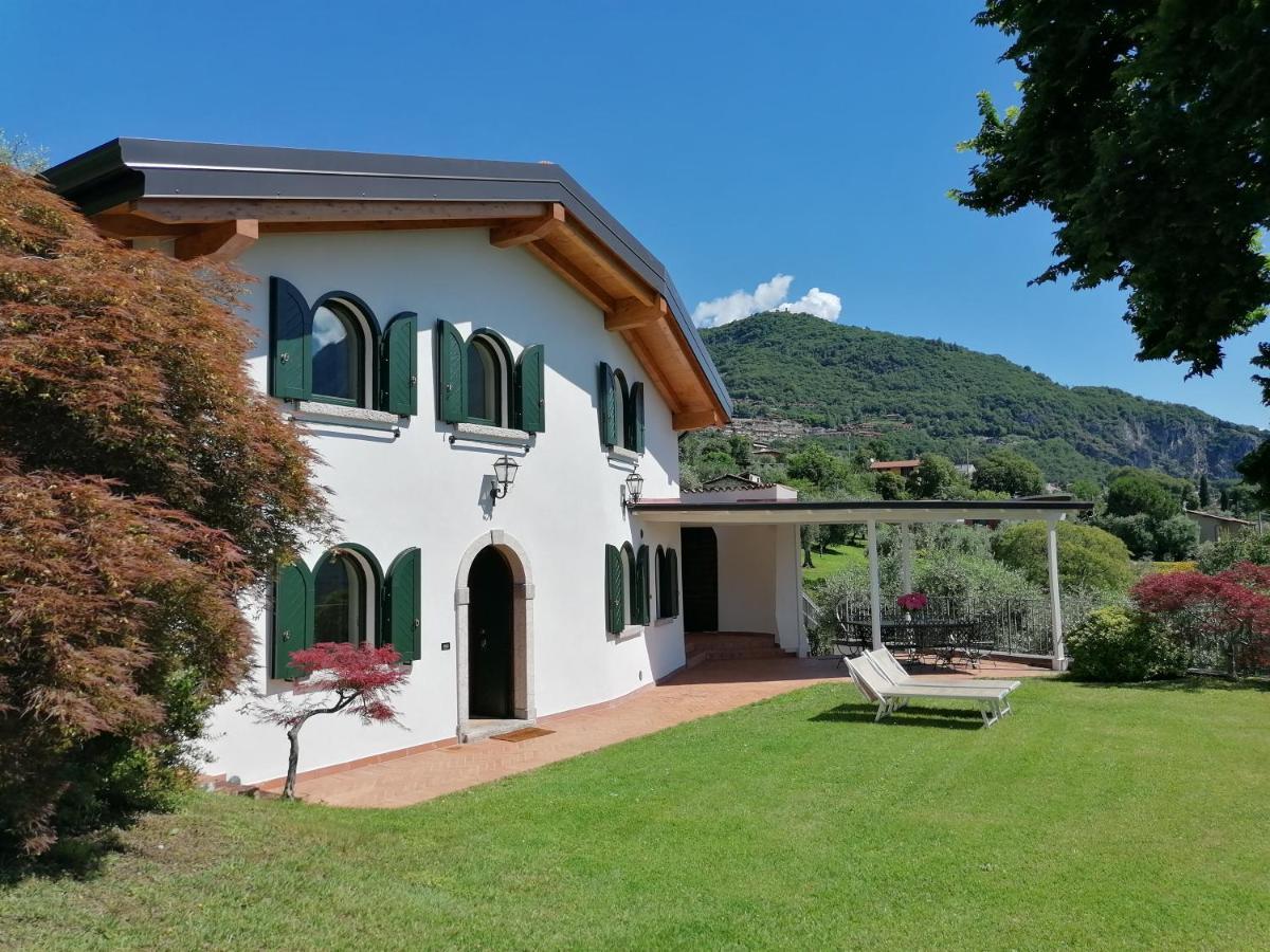 Villa Daniela Riva di Solto Esterno foto